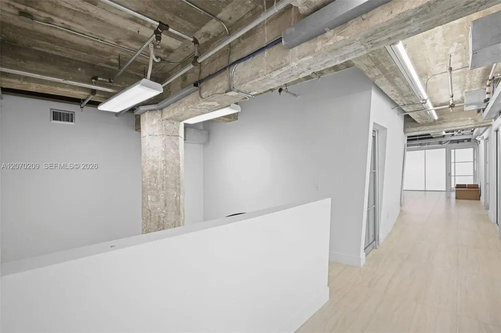 605 Lincoln Rd #500 Miami Beach, FL 33139
