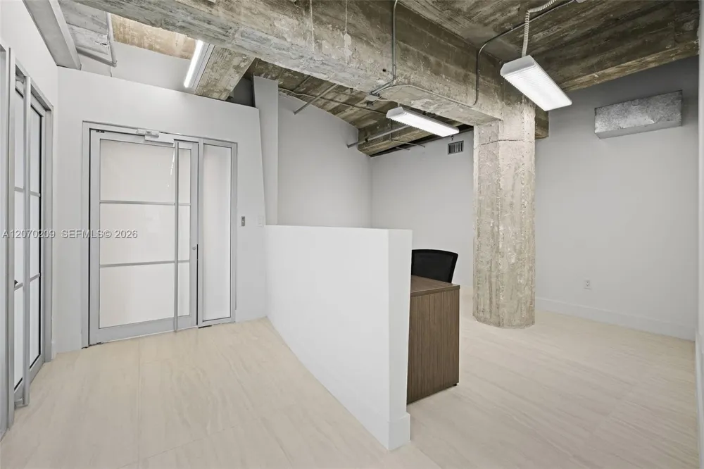 605 Lincoln Rd #500 Miami Beach, FL 33139