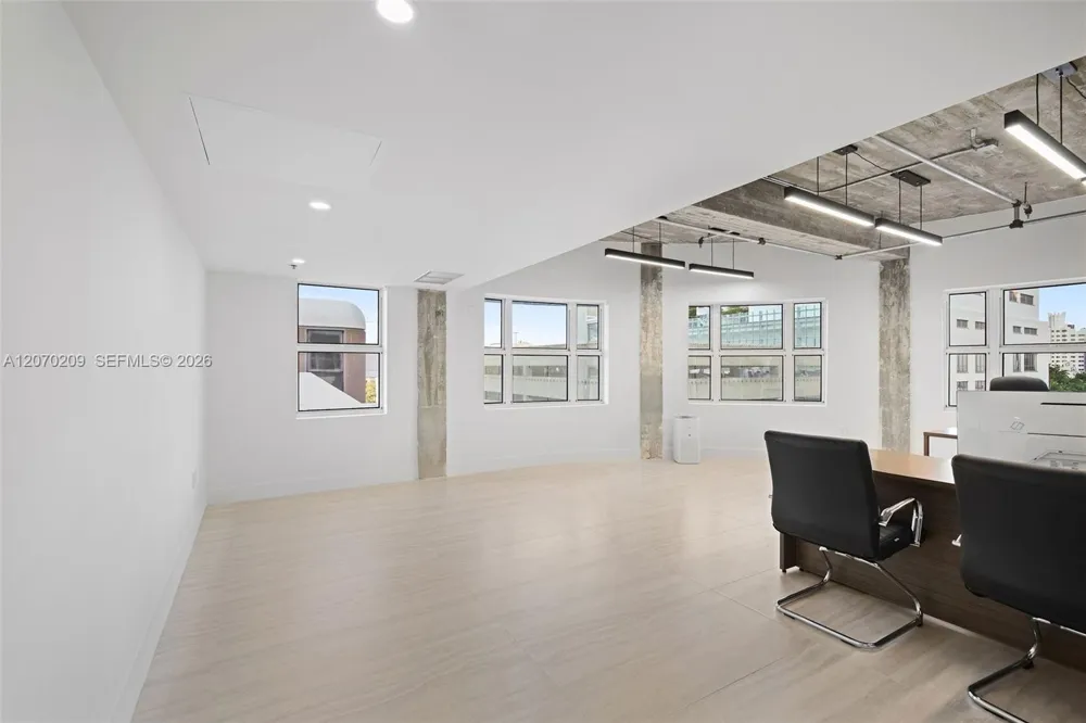 605 Lincoln Rd #500 Miami Beach, FL 33139