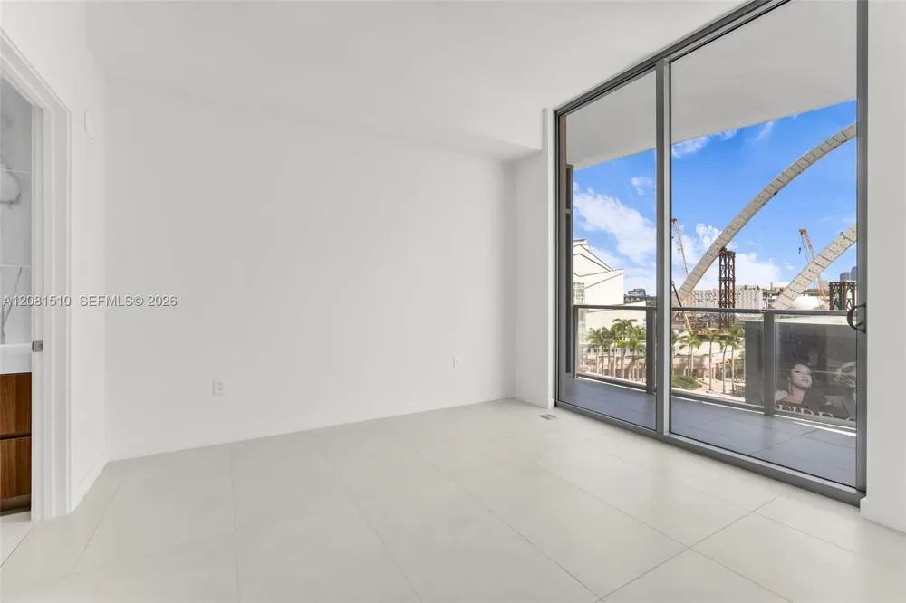 1400 biscayne blvd #602 Miami, FL 33132