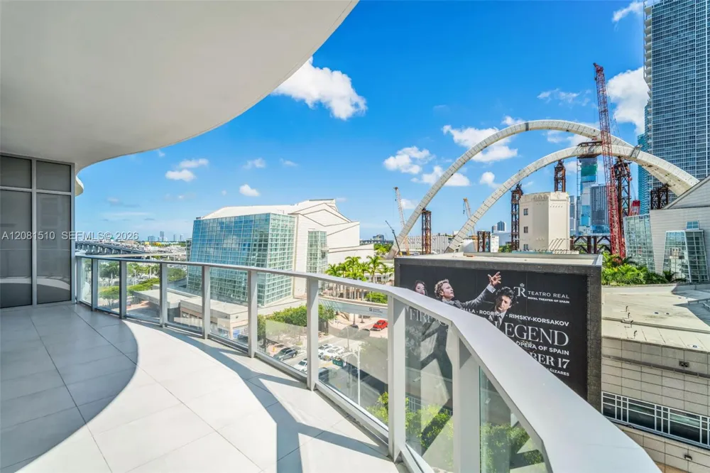 1400 biscayne blvd #602 Miami, FL 33132