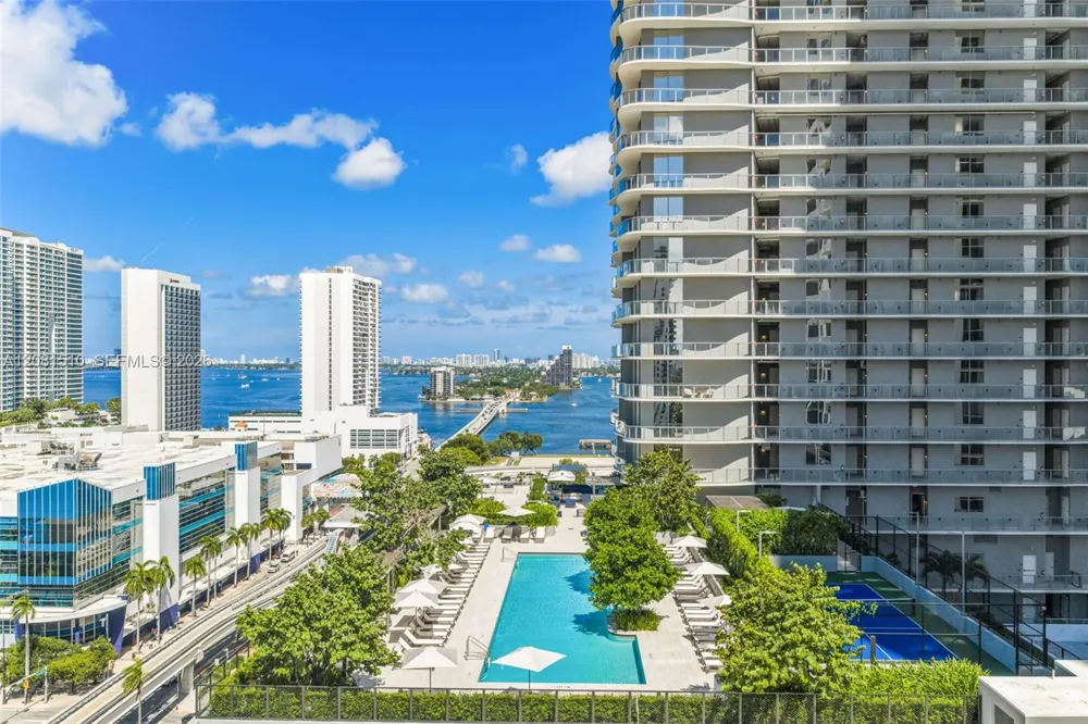 1400 biscayne blvd #602 Miami, FL 33132