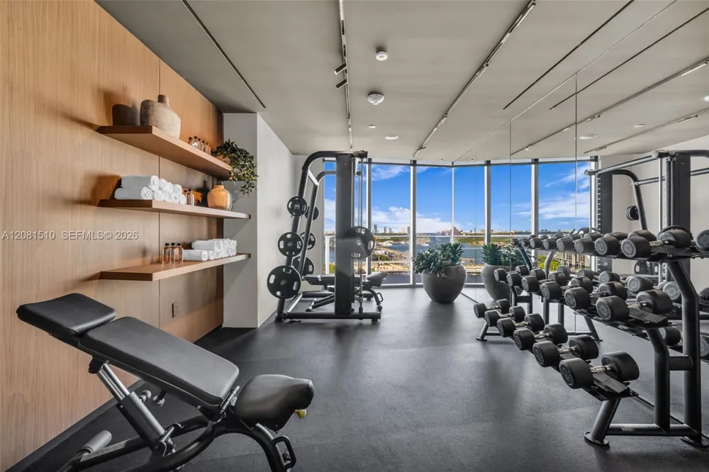 1400 biscayne blvd #602 Miami, FL 33132