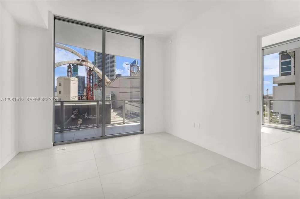 1400 biscayne blvd #602 Miami, FL 33132