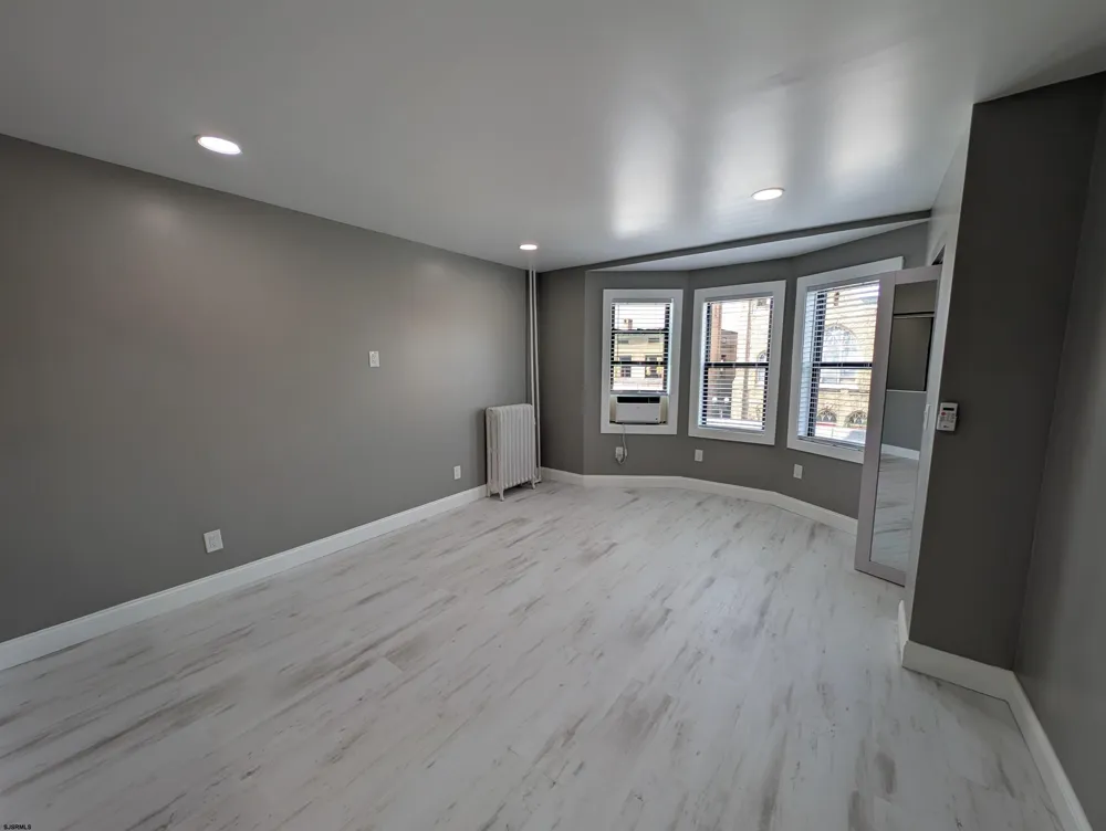 526 Atlantic Ave Atlantic City, NJ 08401
