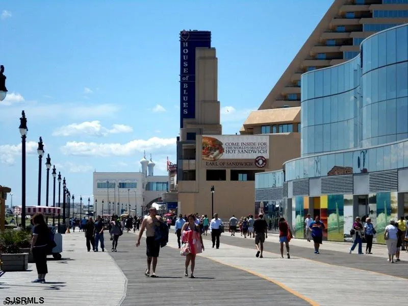 526 Atlantic Ave Atlantic City, NJ 08401