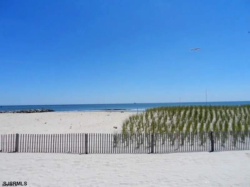 526 Atlantic Ave Atlantic City, NJ 08401
