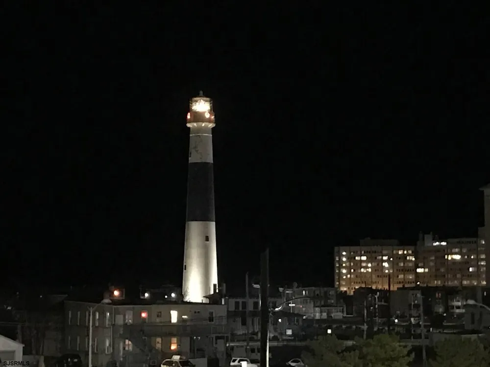 526 Atlantic Ave Atlantic City, NJ 08401