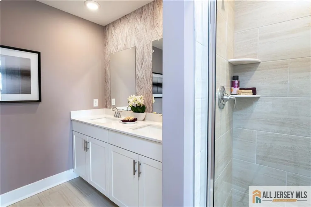 171 Leona Stewart Lane Pennington, NJ 08534