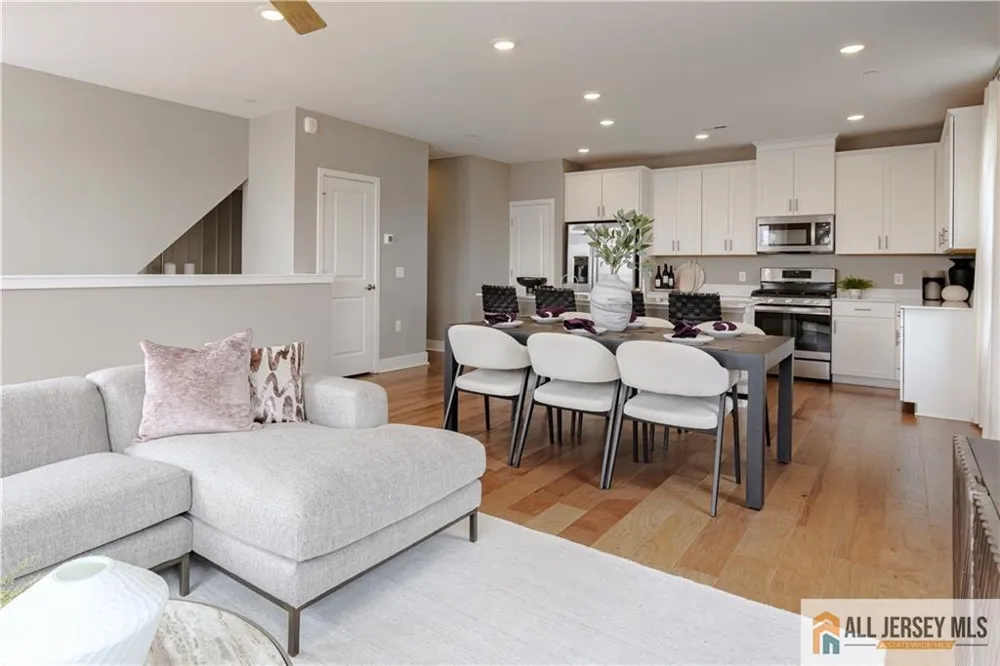 171 Leona Stewart Lane Pennington, NJ 08534
