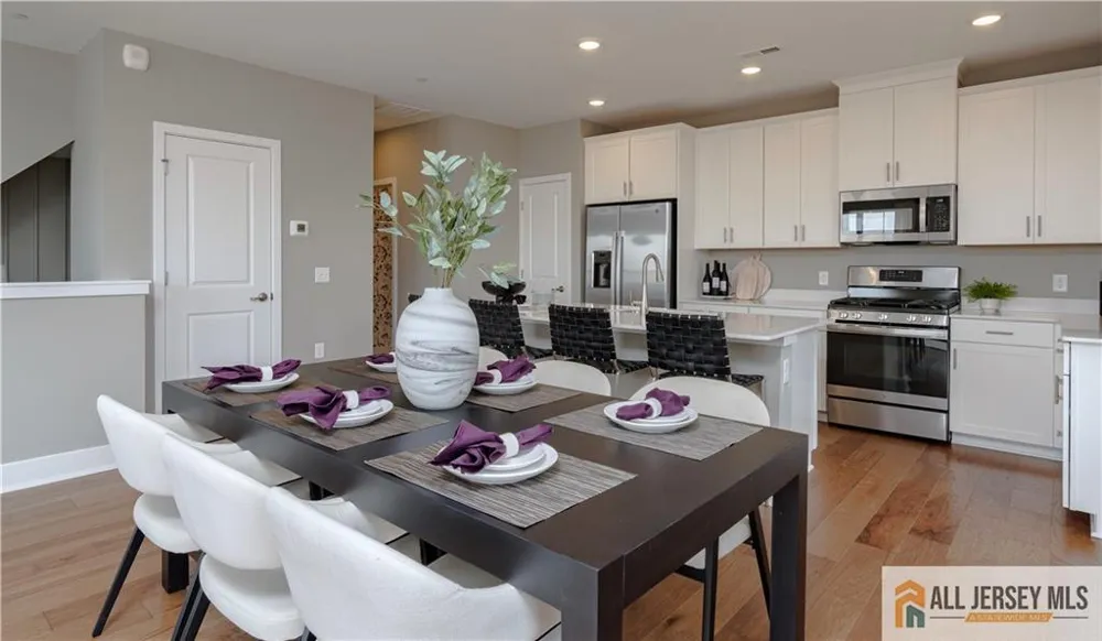 171 Leona Stewart Lane Pennington, NJ 08534