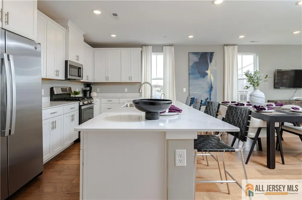 171 Leona Stewart Lane Pennington, NJ 08534