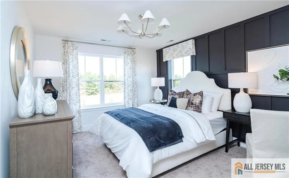 171 Leona Stewart Lane Pennington, NJ 08534