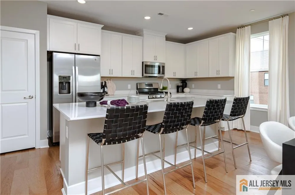 171 Leona Stewart Lane Pennington, NJ 08534