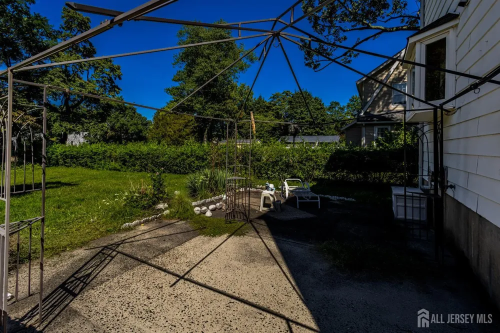 1530 Windrew Avenue South Plainfield, NJ 07080