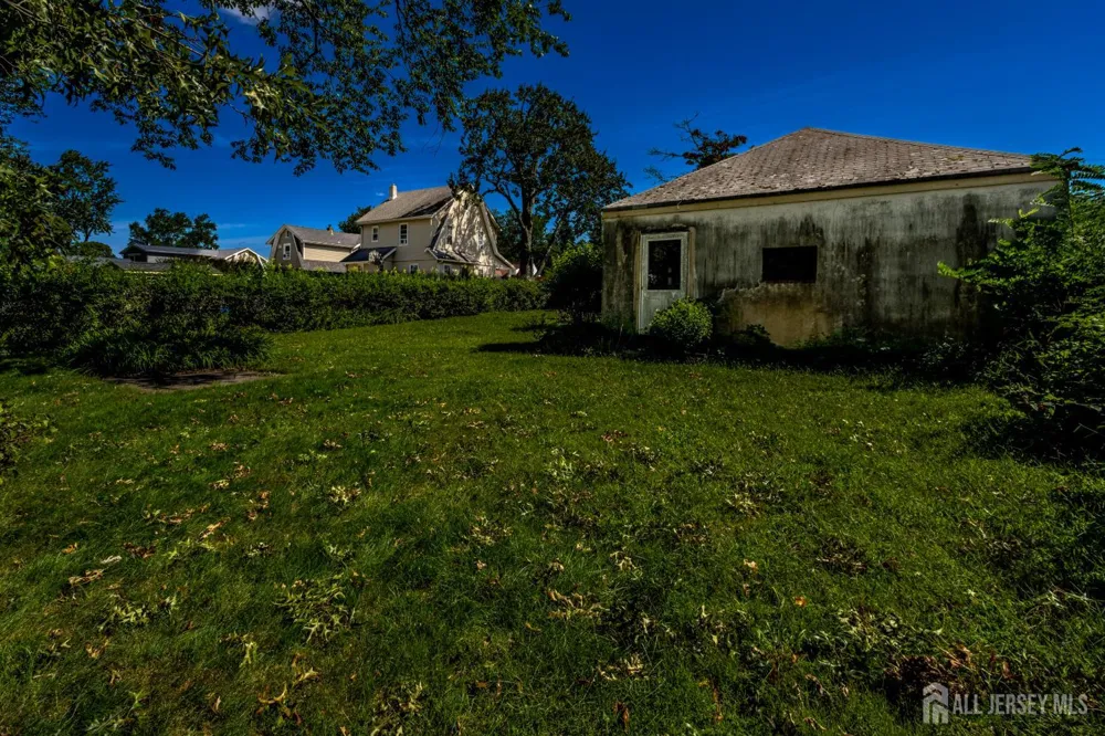 1530 Windrew Avenue South Plainfield, NJ 07080