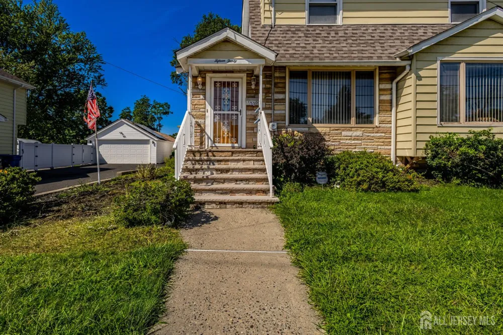 1530 Windrew Avenue South Plainfield, NJ 07080
