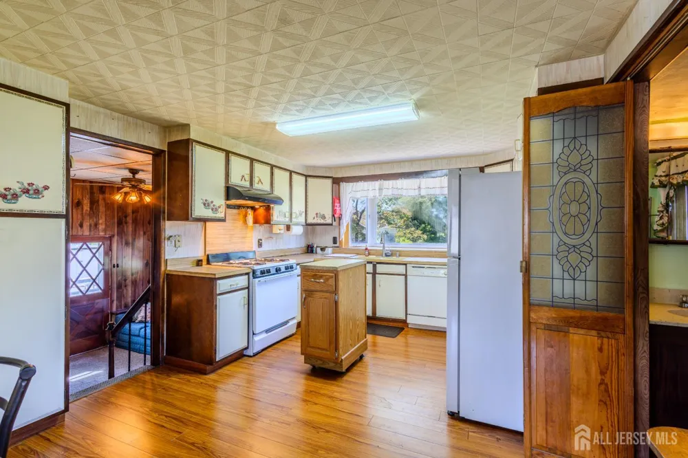 1530 Windrew Avenue South Plainfield, NJ 07080