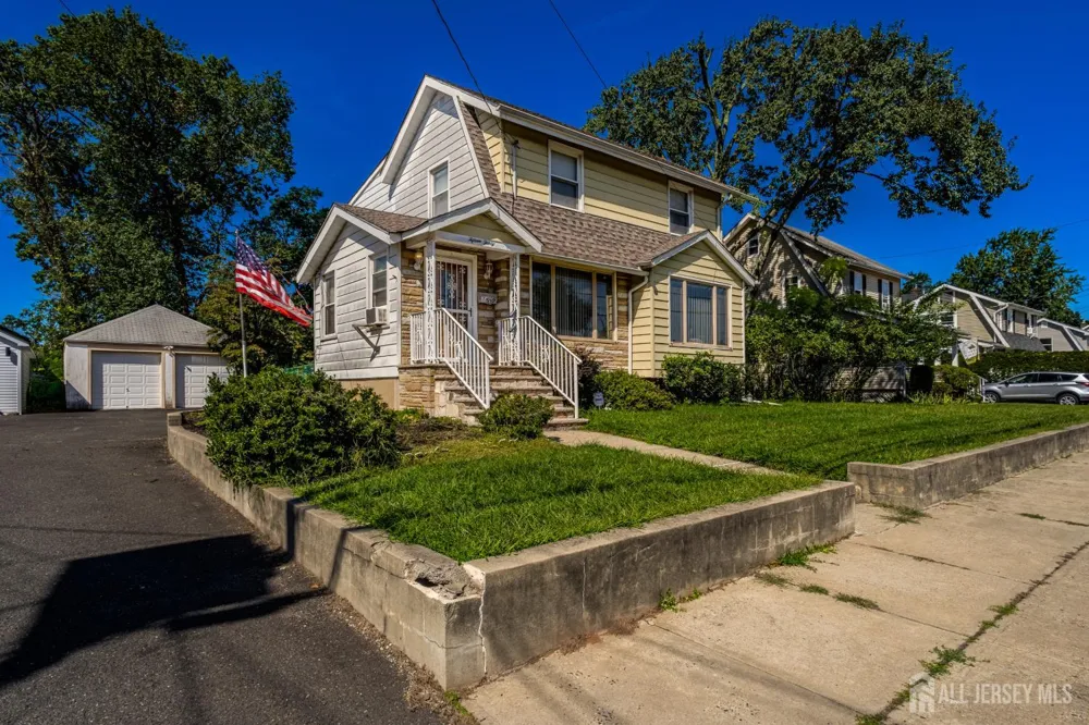 1530 Windrew Avenue South Plainfield, NJ 07080