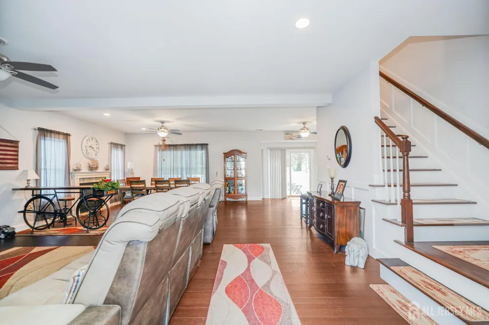 741 Beach Avenue Beachwood, NJ 08722