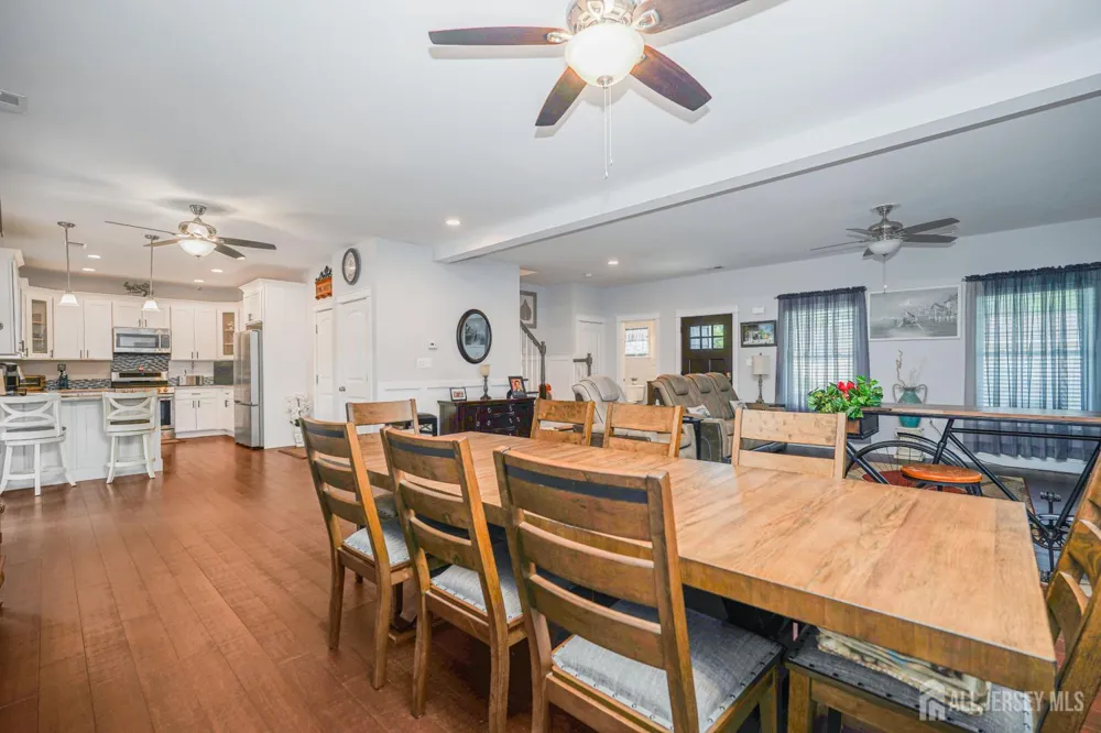 741 Beach Avenue Beachwood, NJ 08722
