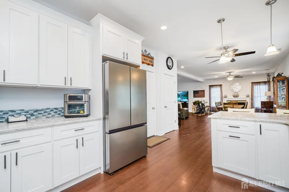 741 Beach Avenue Beachwood, NJ 08722