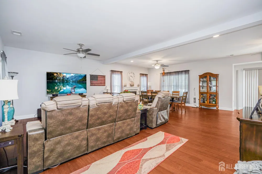 741 Beach Avenue Beachwood, NJ 08722