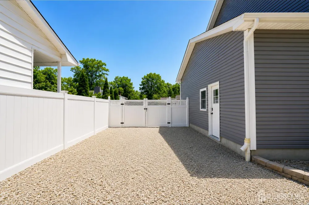 741 Beach Avenue Beachwood, NJ 08722
