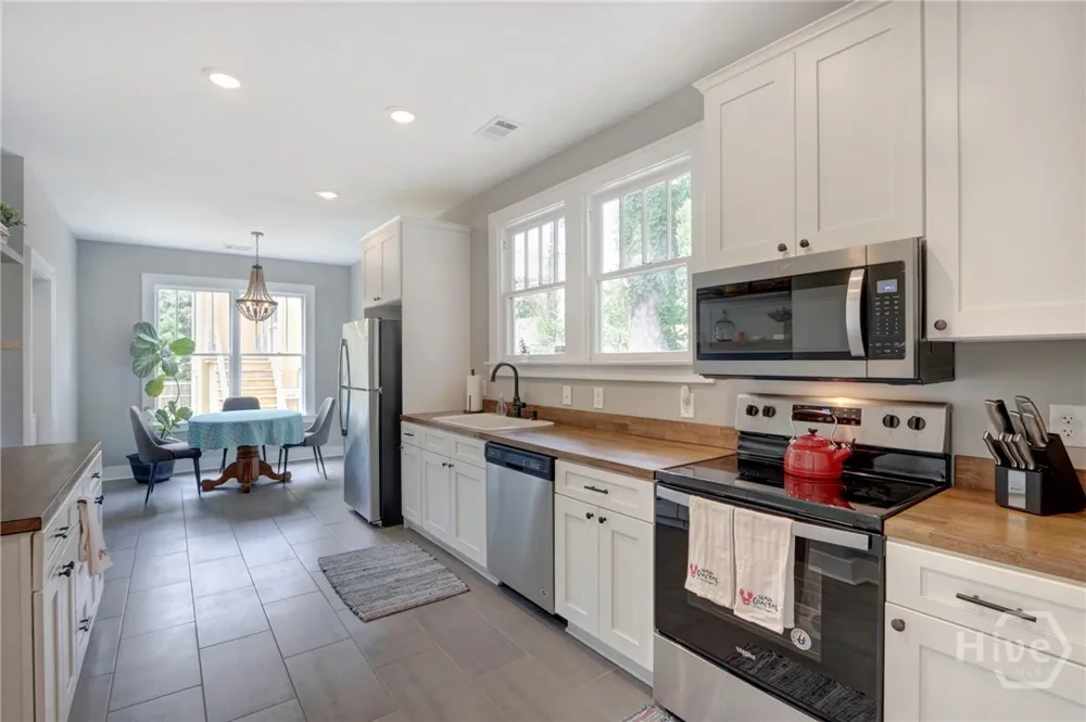 1317 seiler Savannah, GA 31404