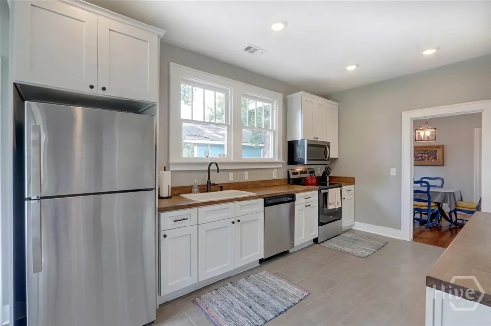 1317 seiler Savannah, GA 31404