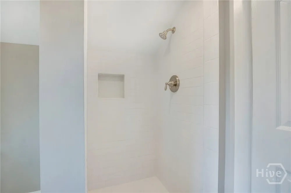 1317 seiler Savannah, GA 31404