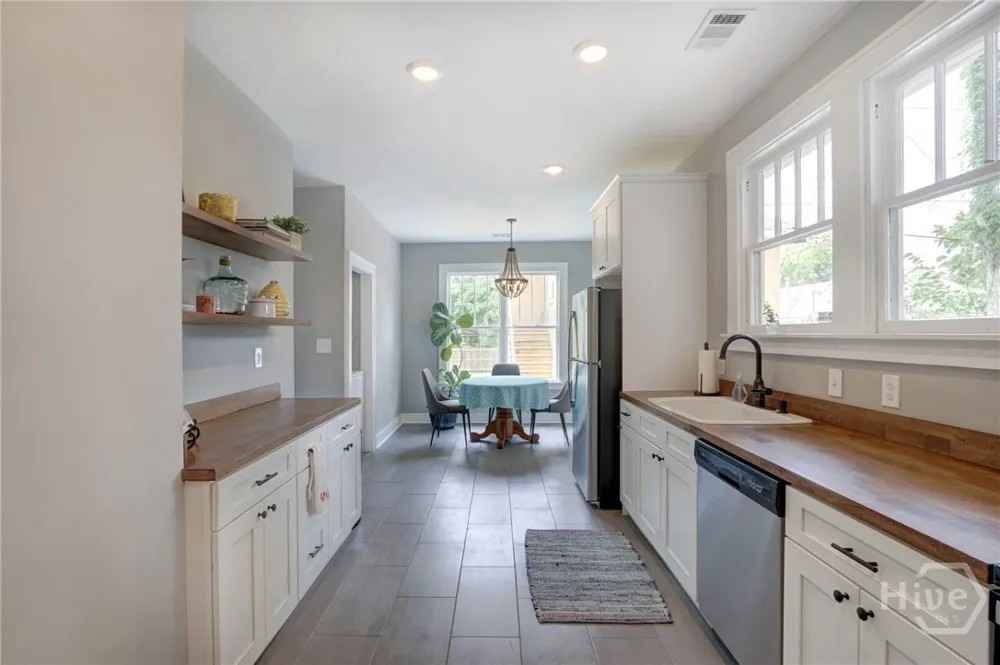 1317 seiler Savannah, GA 31404
