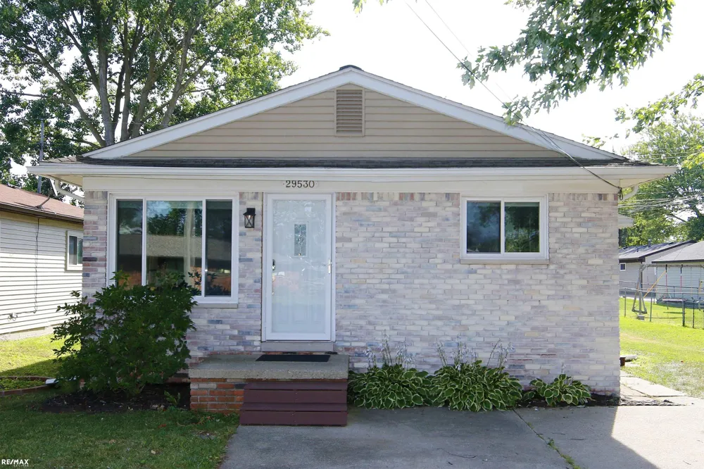 29530 South River Street Harrison Charter Township, MI 48043