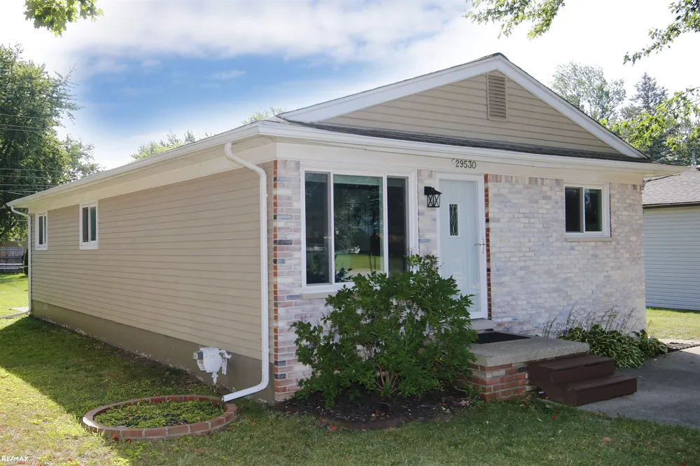29530 South River Street Harrison Charter Township, MI 48043