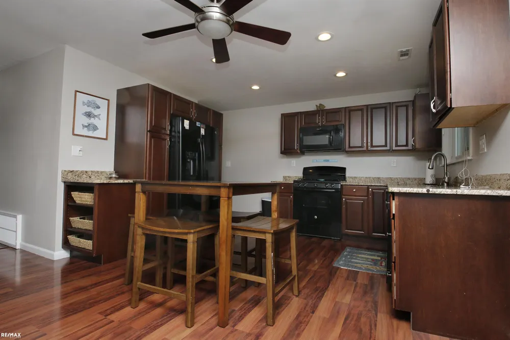 29530 South River Street Harrison Charter Township, MI 48043