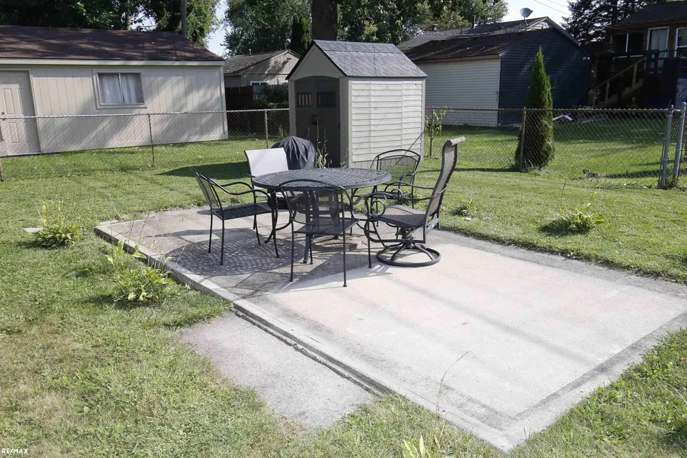 29530 South River Street Harrison Charter Township, MI 48043