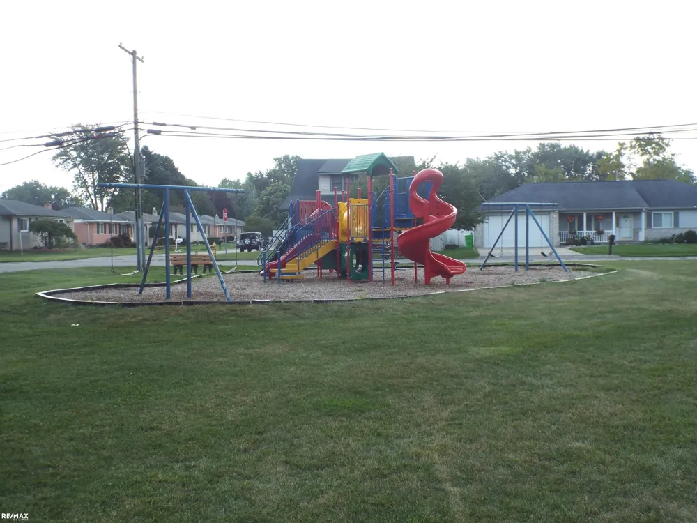 29530 South River Street Harrison Charter Township, MI 48043