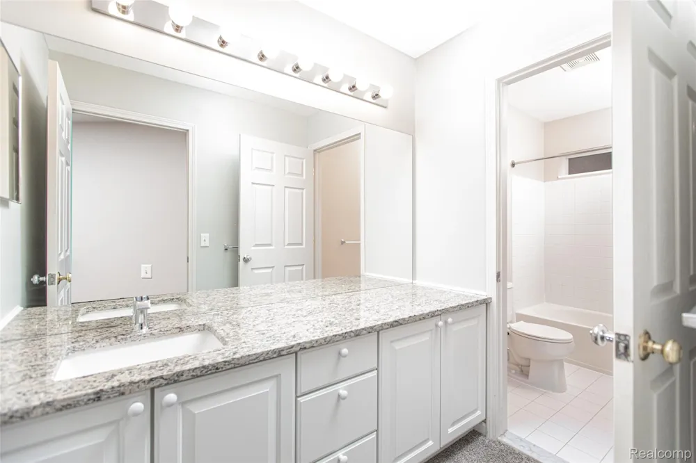 403 TEELIN DRIVE Oxford Charter Township, MI 48371