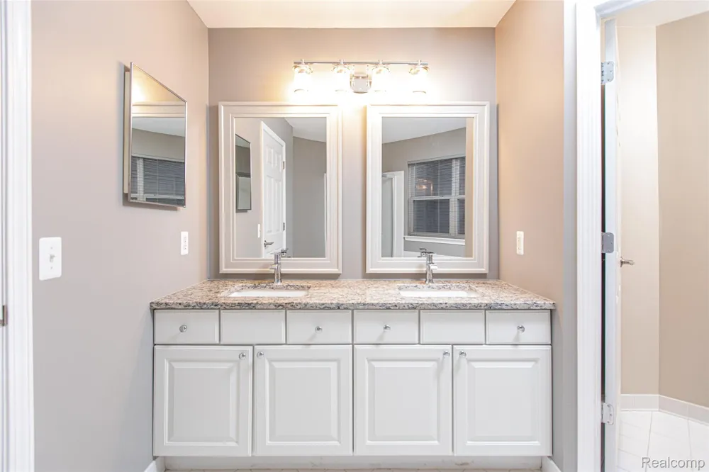 403 TEELIN DRIVE Oxford Charter Township, MI 48371