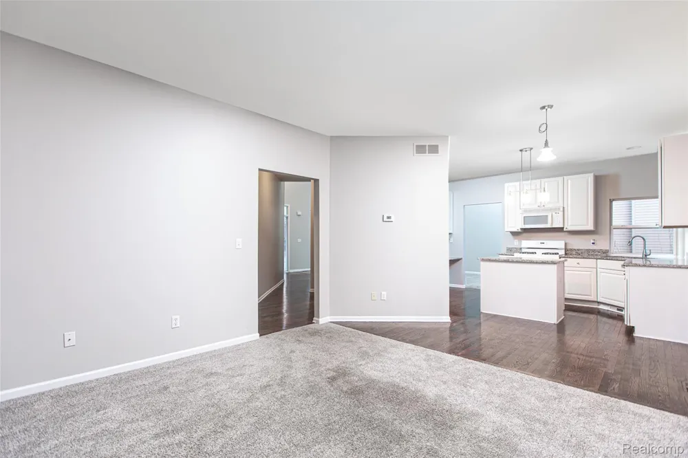 403 TEELIN DRIVE Oxford Charter Township, MI 48371
