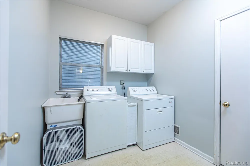 403 TEELIN DRIVE Oxford Charter Township, MI 48371