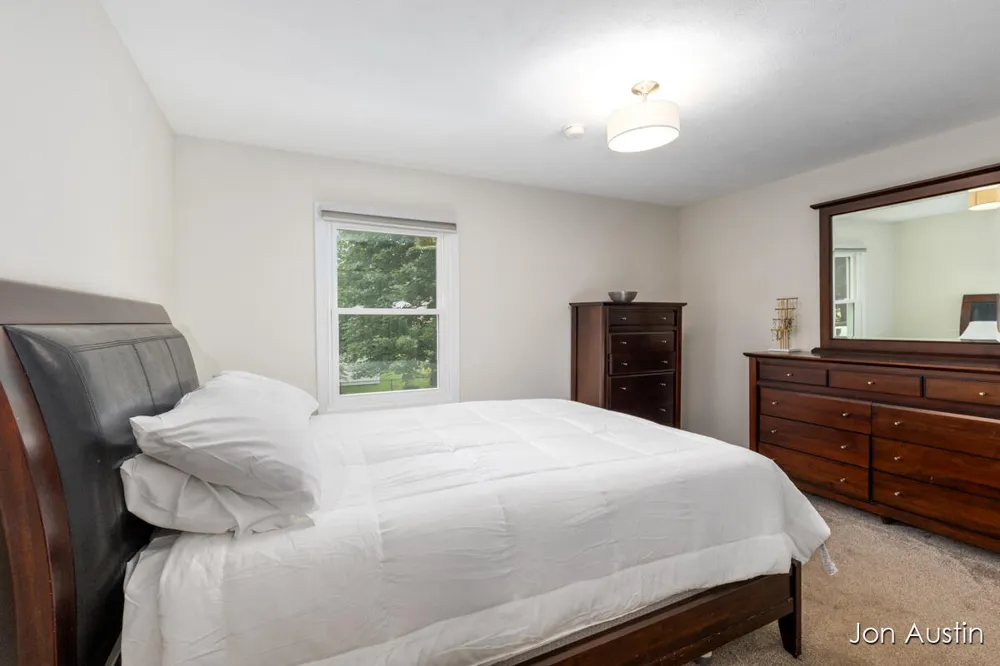 5064 Shinnecock Hills Drive NW Alpine Township, MI 49321