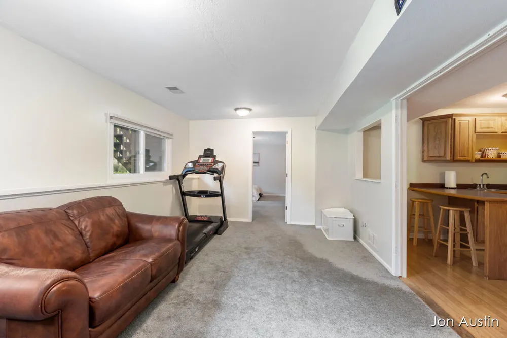 5064 Shinnecock Hills Drive NW Alpine Township, MI 49321