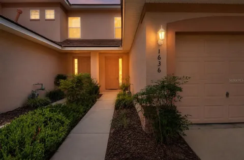 1636 W SPRING MEADOW LOOP
