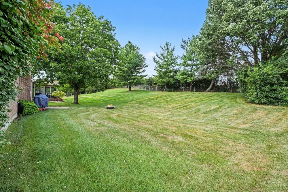 8356 Lakevalley Drive Colerain, OH 45247