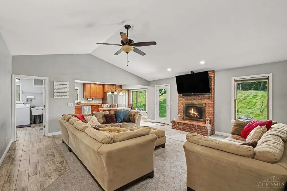 8356 Lakevalley Drive Colerain, OH 45247