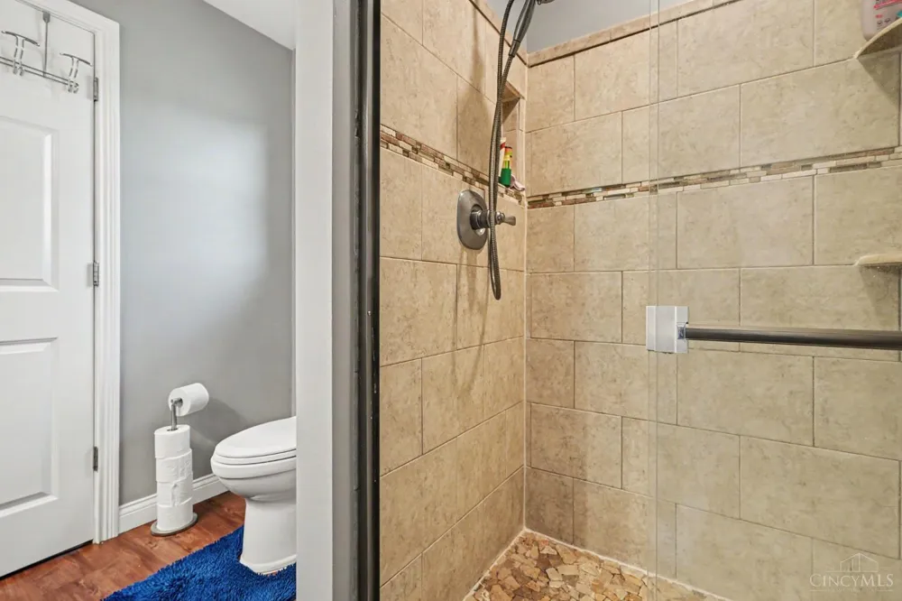 8356 Lakevalley Drive Colerain, OH 45247