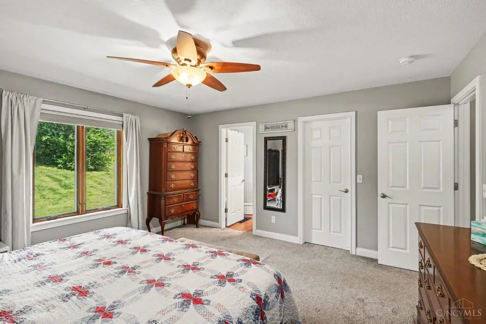 8356 Lakevalley Drive Colerain, OH 45247