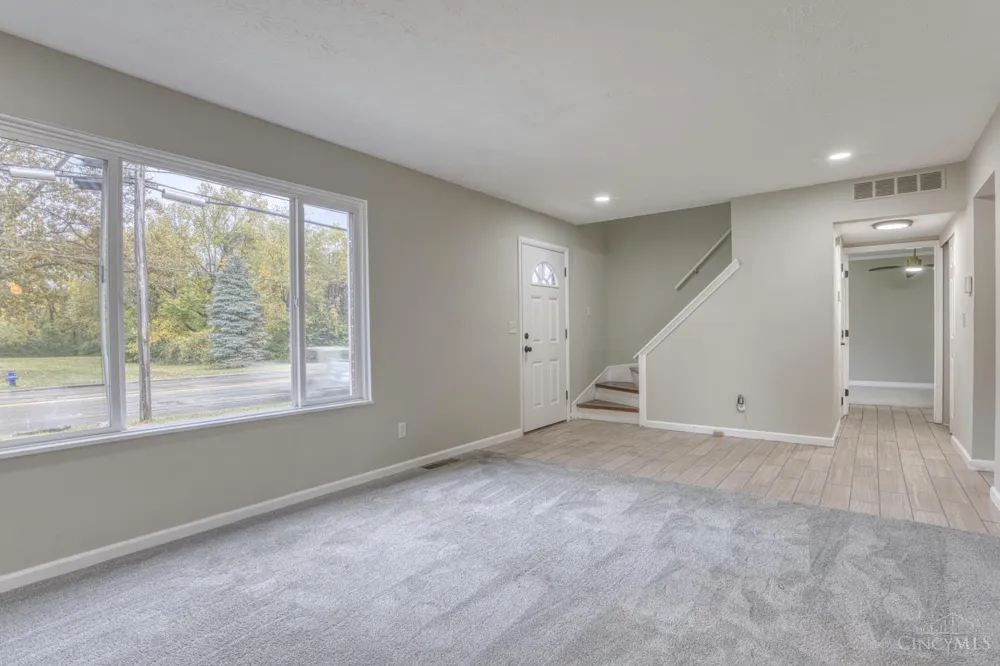 833 W Galbraith Road Springfield, OH 45231