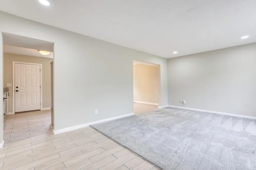 833 W Galbraith Road Springfield, OH 45231